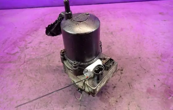 Peugeot 206 CC Power steering pump