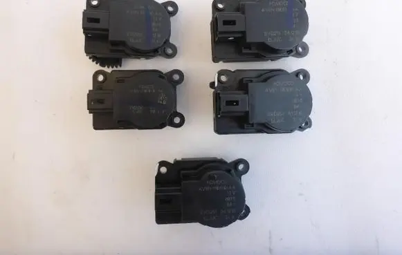 Ford Kuga II A/C air flow flap actuator/motor AV6N-19E616-AA