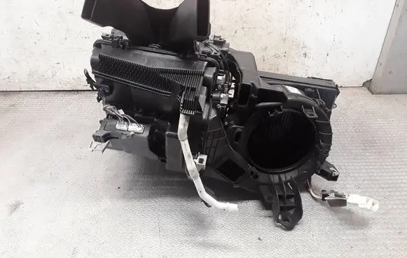 Toyota Verso Interior heater climate box assembly 8701002C41