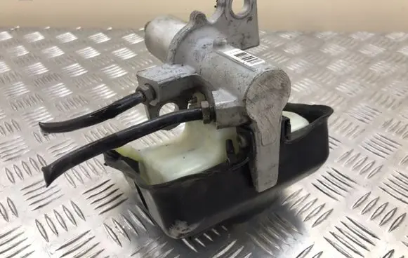 Audi A5 8T 8F Master brake cylinder 8K0611301