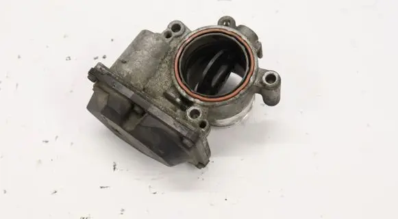 Volkswagen PASSAT B7 Throttle valve 03L128063K