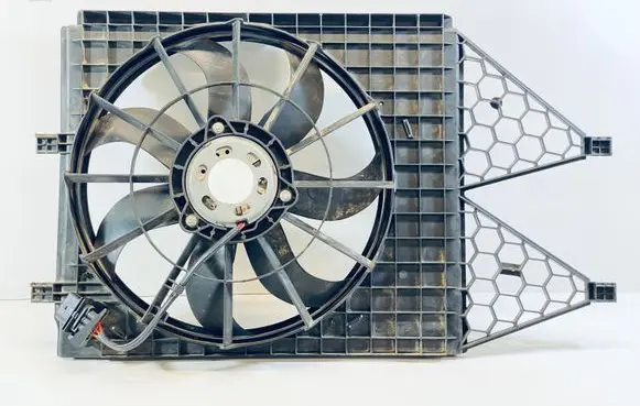 Skoda Fabia Mk2 (5J) Radiator cooling fan shroud 6Q0959455AD 6R0121207