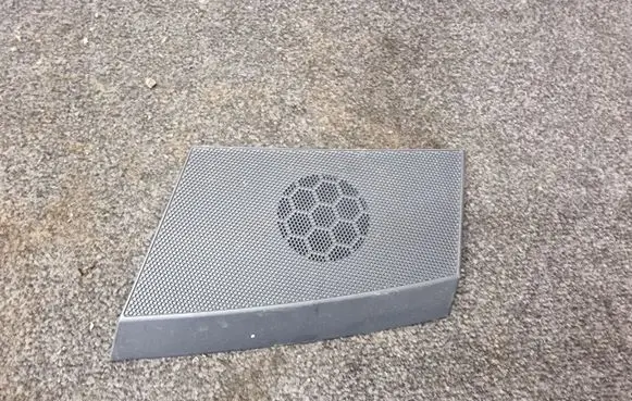 Side speaker trim/cover