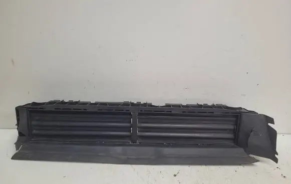 Audi A3 8Y Intercooler air guide/duct channel 8Y0121282