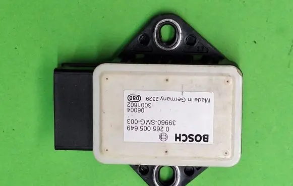 Volkswagen Touareg I ESP acceleration yaw rate sensor 0265005649 39960SMG003 3001802
