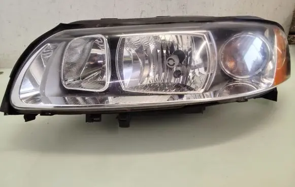 Volvo V70 Headlight/headlamp 