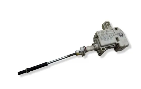Volkswagen PASSAT B5.5 Central locking motor 3B0959782