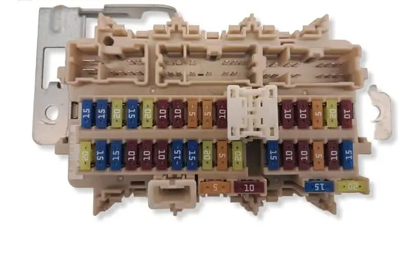 Nissan Qashqai Fuse module 4EB0C