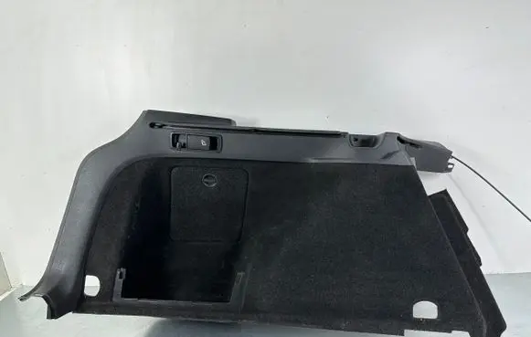 Trunk/boot side trim panel