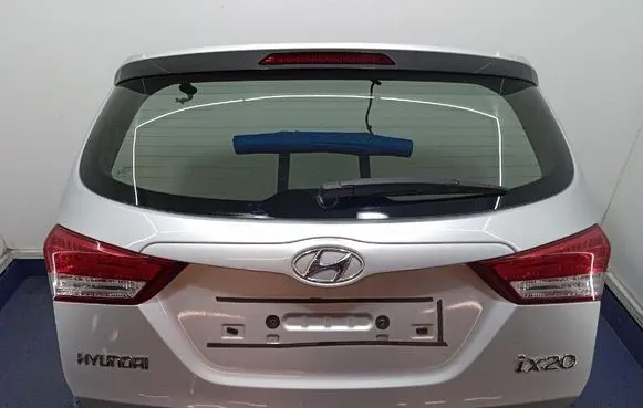 Hyundai ix20 Tailgate/trunk/boot lid 