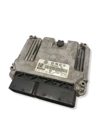Volkswagen Jetta V Engine control unit/module 03G906021KH 0281013226 1039S16960