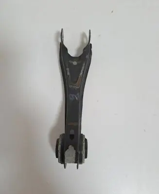 Rear control arm