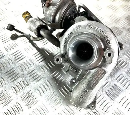 Volvo V40 Turbo 9686120680
