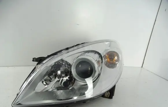 Mercedes-Benz A W169 Headlight/headlamp A1698201761