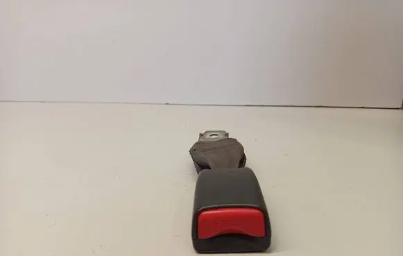 Ford Ranger Rear seatbelt buckle 