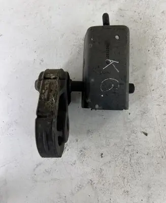 Jeep Grand Cherokee Muffler mount bracket/holder 68056521AB 68056521A
