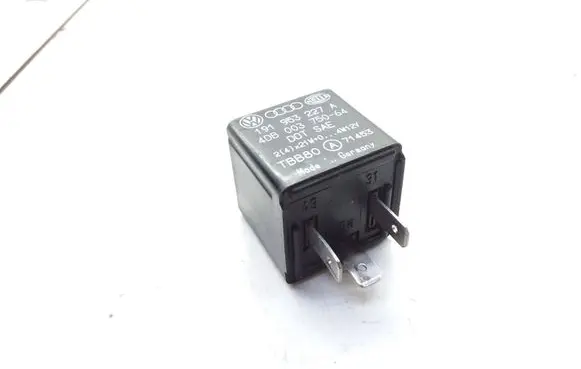 Volkswagen PASSAT B3 Hazard warning light relay 191953227A 00375064