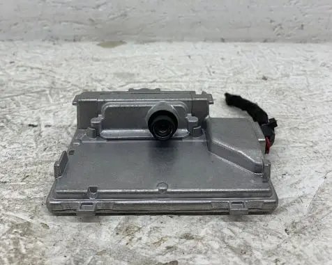 Opel Astra L Windshield/windscreen camera 9851938880