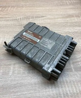 Volkswagen PASSAT B3 Engine control unit/module ECU 8A0907404F 0261200864