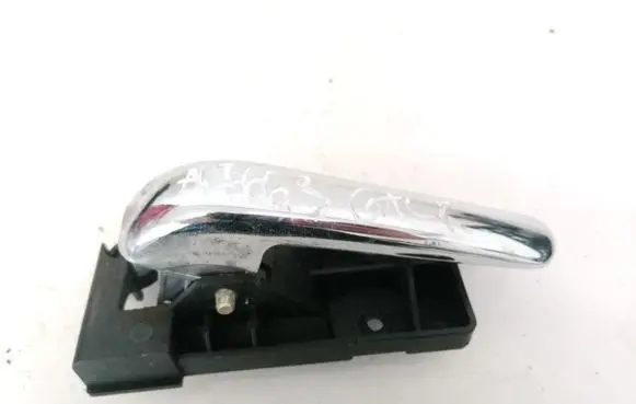 Alfa Romeo 156 Rear door interior handle A739