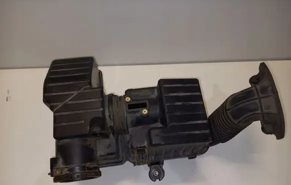 Honda Insight Air filter box