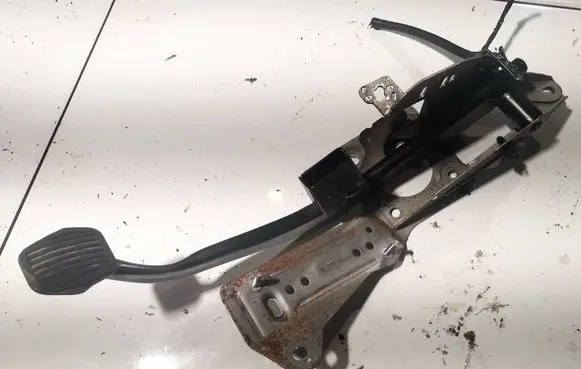 Ford Grand C-MAX Clutch pedal AV612467AE