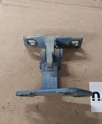 BMW X5 E53 Tailgate/trunk/boot hinge 8402183