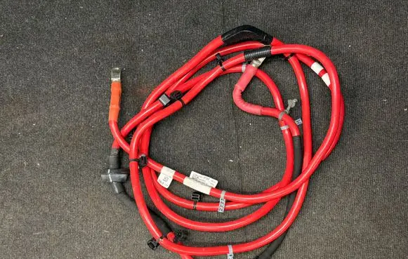 Chevrolet Camaro Positive cable (battery) 84119193 545324639 B3B173000114
