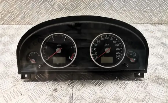 Ford Mondeo Mk III Speedometer (instrument cluster) 1s7f108411