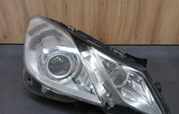 Mercedes-Benz E A207 Headlight/headlamp 2078200259 A2078200259
