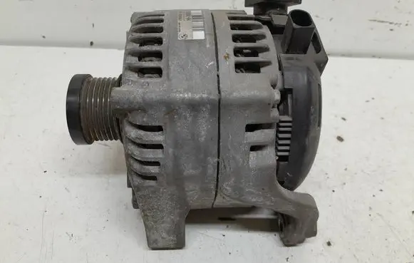 BMW 5 F10 F11 Generator/alternator 7605061 1042106404 760506104