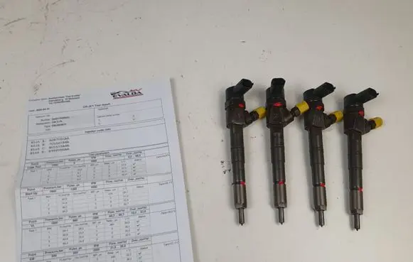 Alfa Romeo Giulietta Fuel injectors set 0445110300