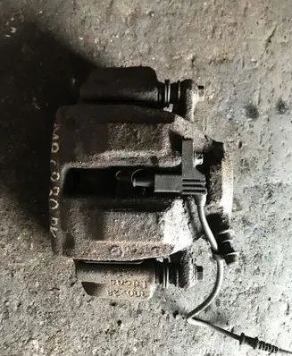 Mercedes-Benz C W203 Front brake caliper
