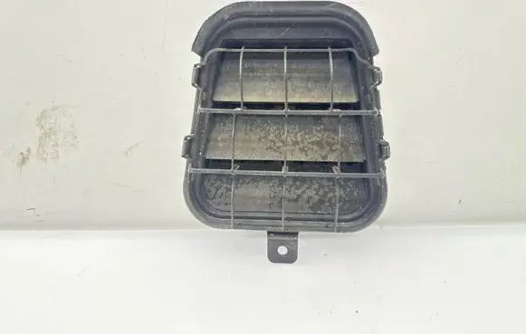 Audi A3 S3 8V Quarter panel pressure vent 4G9819181B