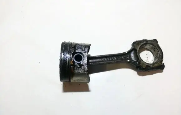 Nissan Almera N16 Piston with connecting rod 4m5402