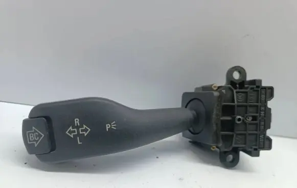 BMW 5 E39 Indicator stalk 8363668 01104010 61318363668