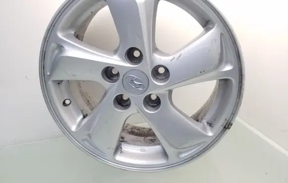 R16 alloy rim