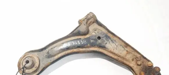 Mercedes-Benz Vito Viano W638 Front lower control arm/wishbone a6383300010