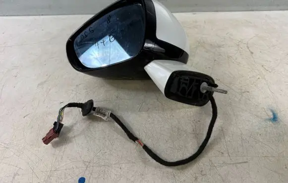 Citroen DS5 Front door electric wing mirror