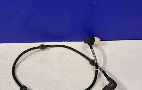 Mercedes-Benz E W213 Brake pads wear sensor A2135402905