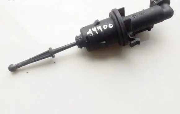 Audi A3 S3 8P Clutch master cylinder 1k0721388f