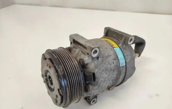 Renault Scenic I Air conditioning (A/C) compressor (pump) 7700105765 1135309