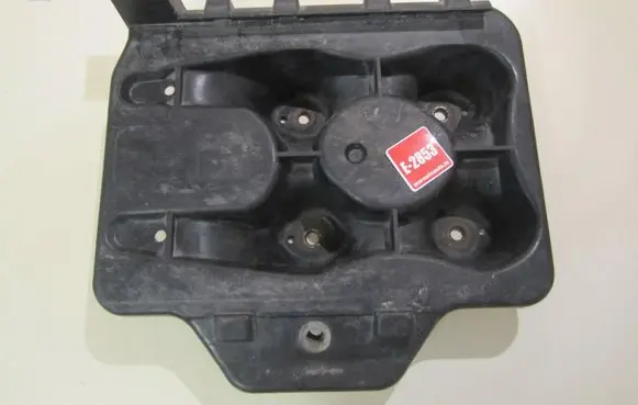 Volkswagen Golf IV Battery tray 1J0804373A