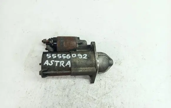 Opel Astra H Starter motor 55556092