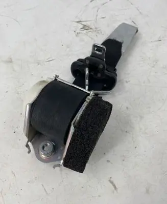 Ford Galaxy Third row seat belt 613B86D