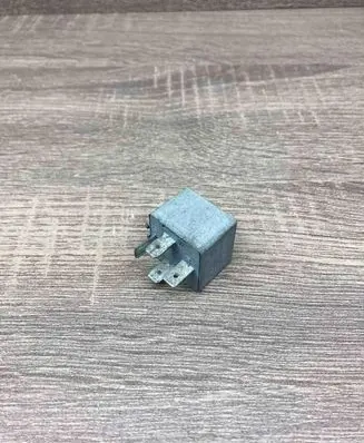 Chrysler Voyager Other relay 20200100