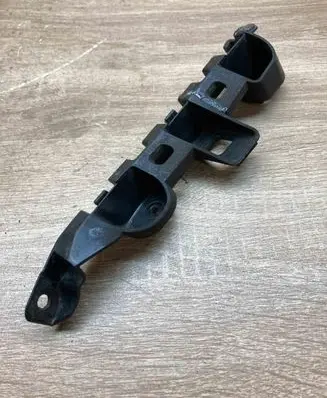 Volkswagen PASSAT B7 Front bumper mounting bracket 3AA807184