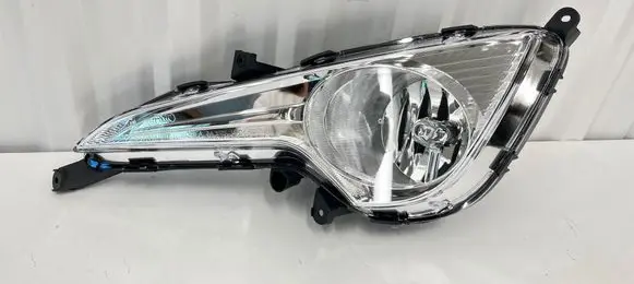 Hyundai i40 Front fog light 922013Z010 337010