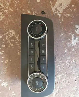 Mercedes-Benz ML W166 Climate control unit A1669009405