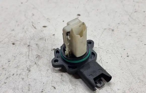 BMW 5 E60 E61 Mass air flow meter 7551638